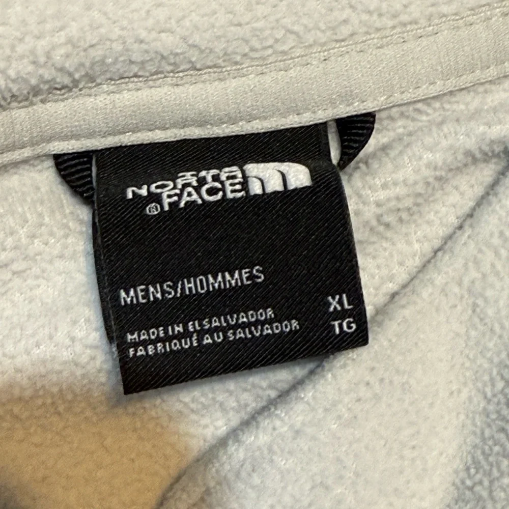 The North Face Men’s Half-Zip Pullover Sweater XL –‎ White & Grey